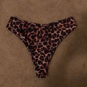 NEVER BEEN WORN bathing suit bottoms